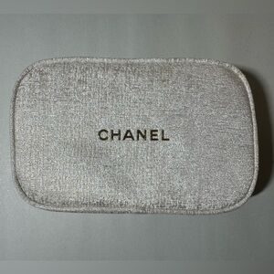 CHANEL Holiday Makeup Bag 2023 Limited Edition